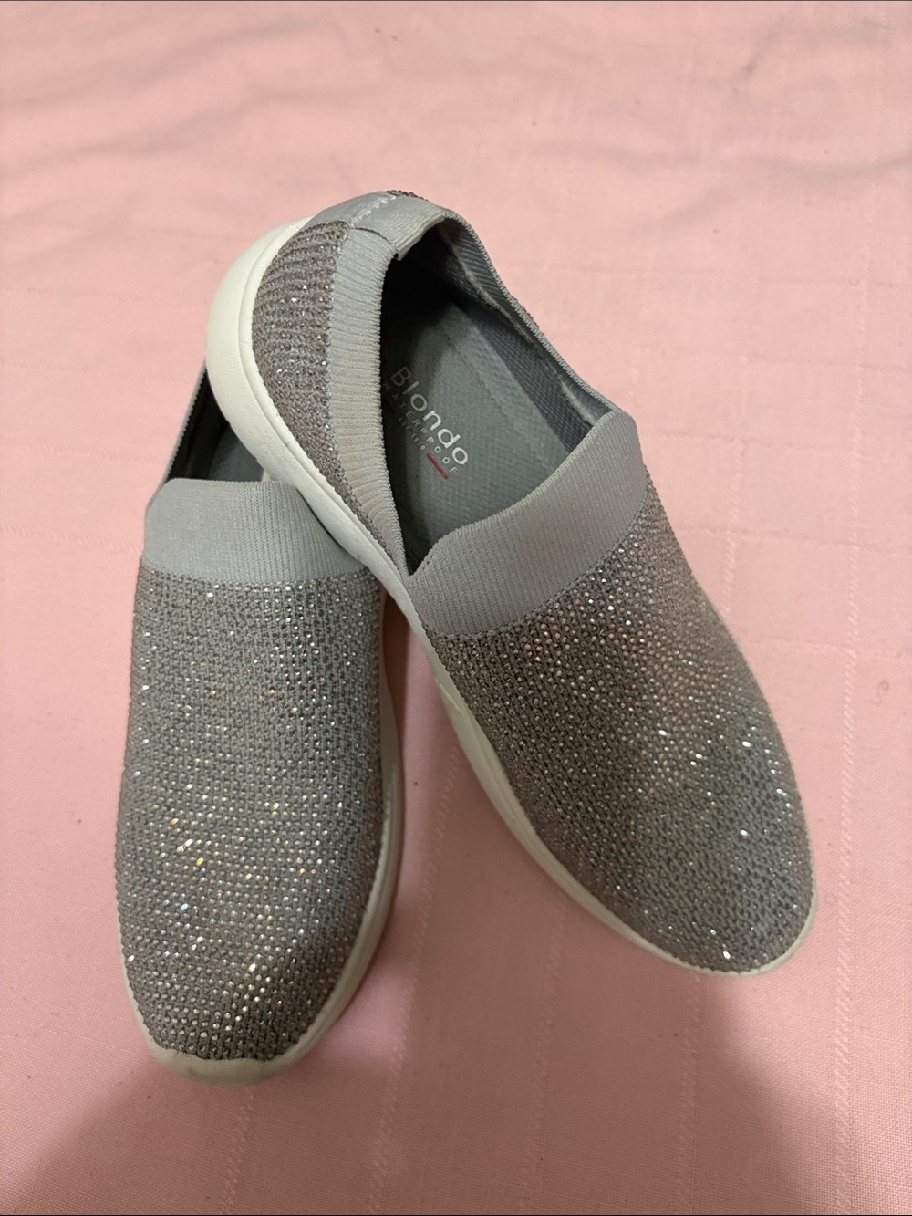 Blondo Gray Slip-On Rhinestone Knit Sneaker 7M